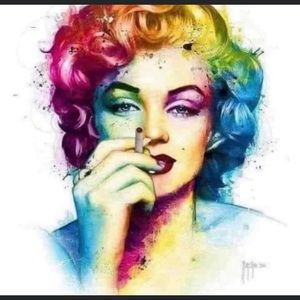 Meet your Posher, Edith